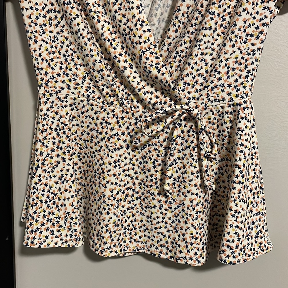 Ladies Small Dress top - Picture 4 of 5